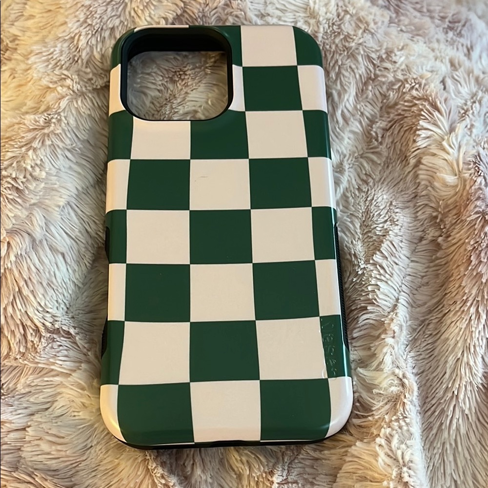 iPhone 16 Pro Max: Green and White Casely Checkered Phone Case